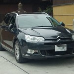 メールでお問い合せいただき入庫となりましたシトロエン C5です。